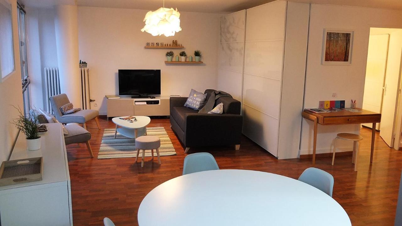 Spacieux Appartement Avec Vue Sur Les Quais Strasbourg Luaran gambar